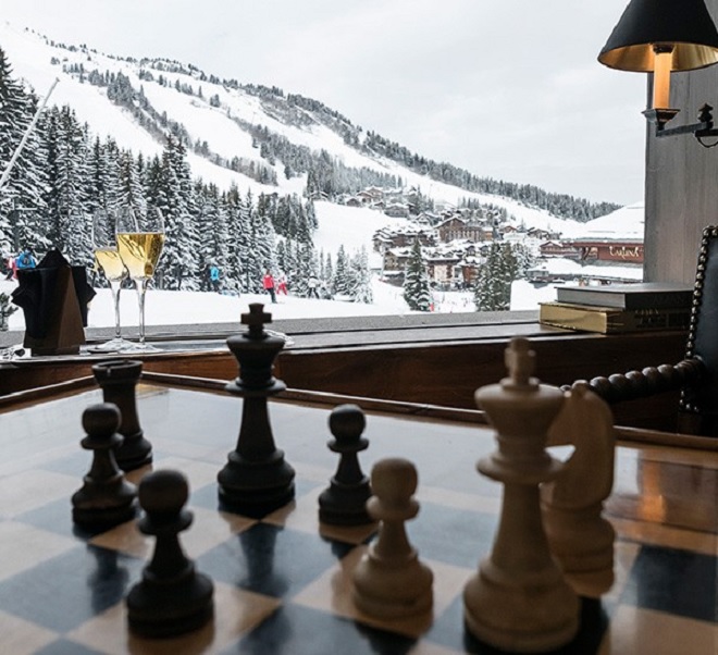 aman-chess-with-a-view